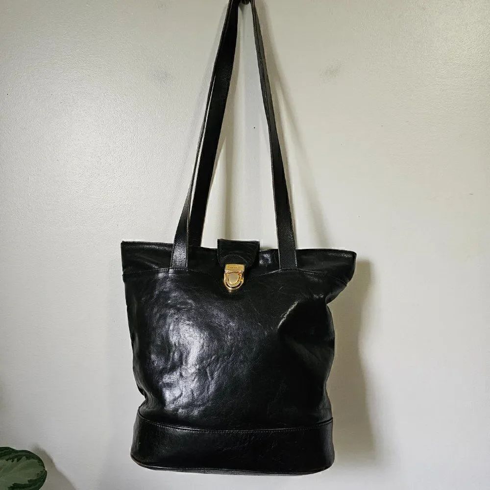 VINTAGE OROTON LARGE BLACK GENUINE COWHIDE SHOULDER BAG